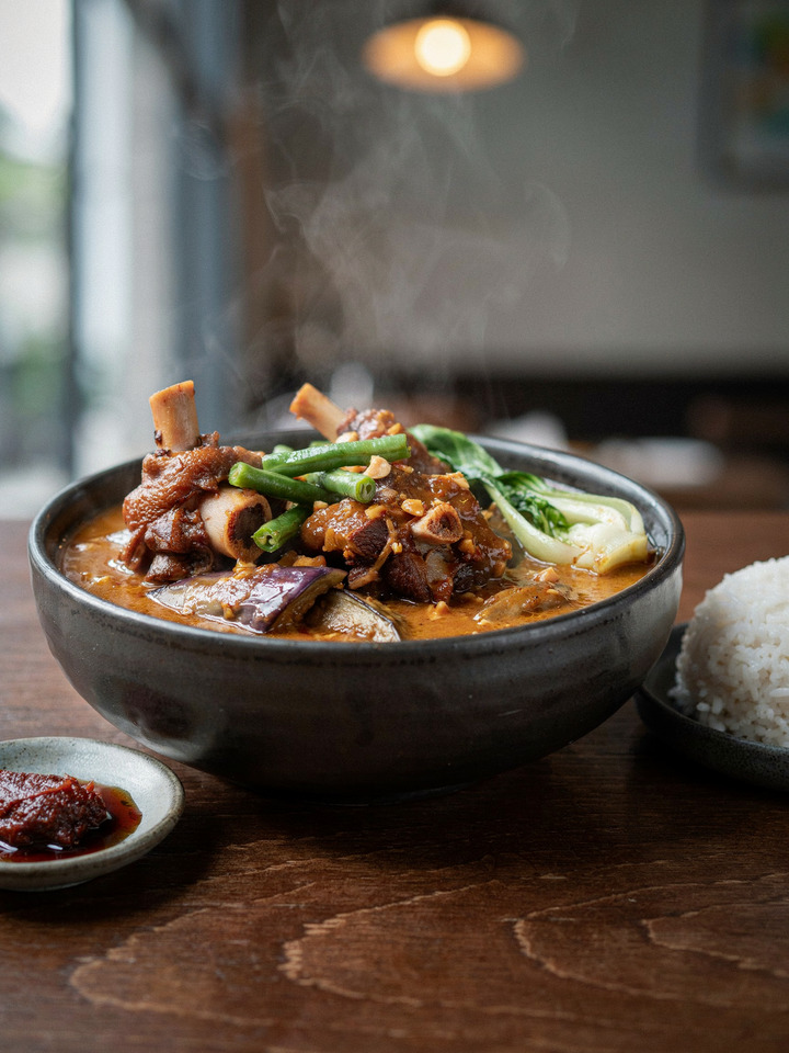Каре-каре в арахисовом соусе (Kare-kare)