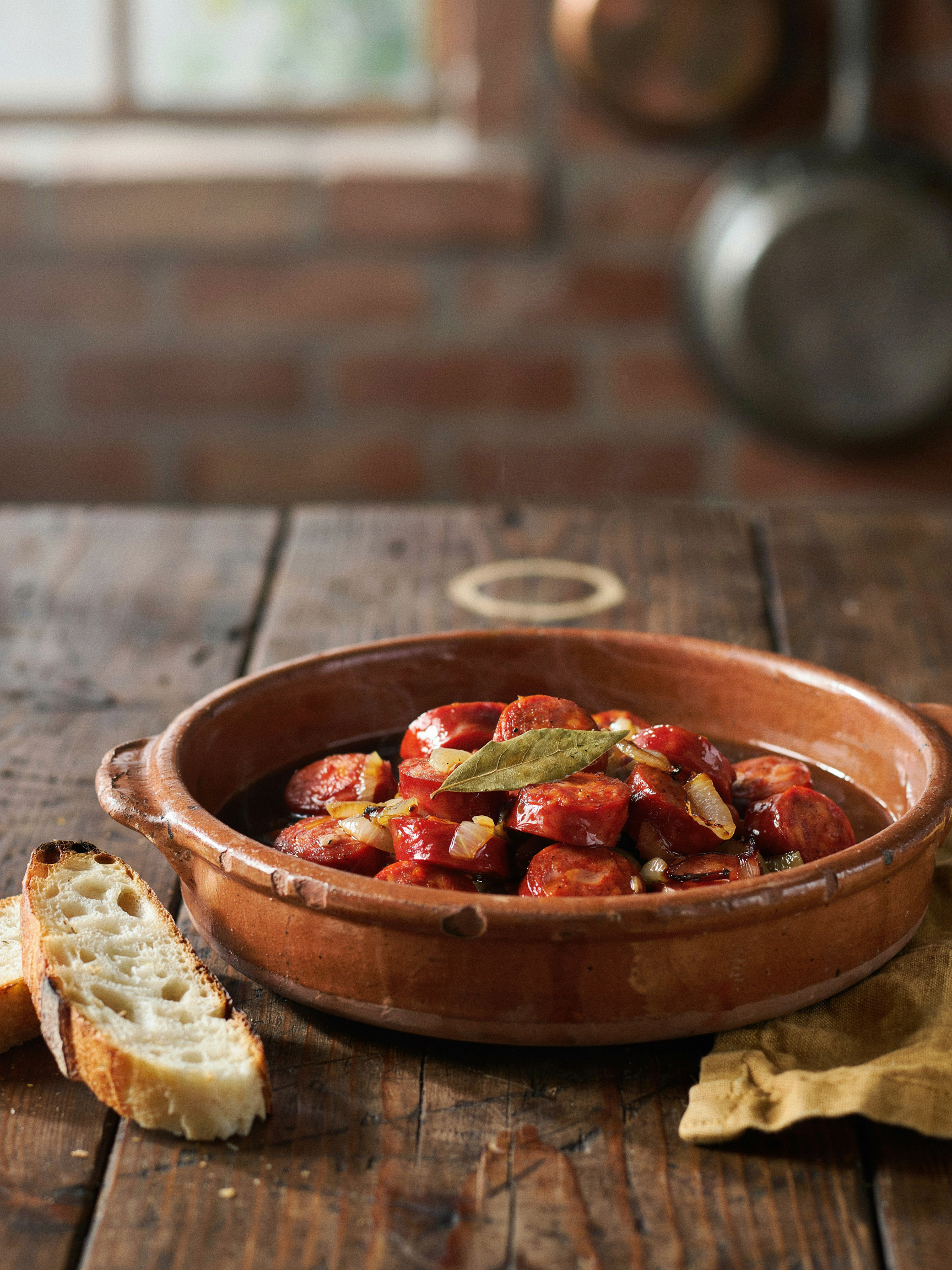 Чорисо в сидре (Chorizo a la sidra)