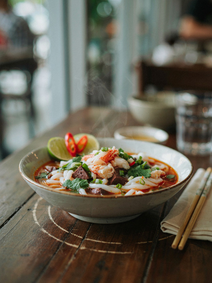 Суп бань кань с крабом (Bánh canh cua)