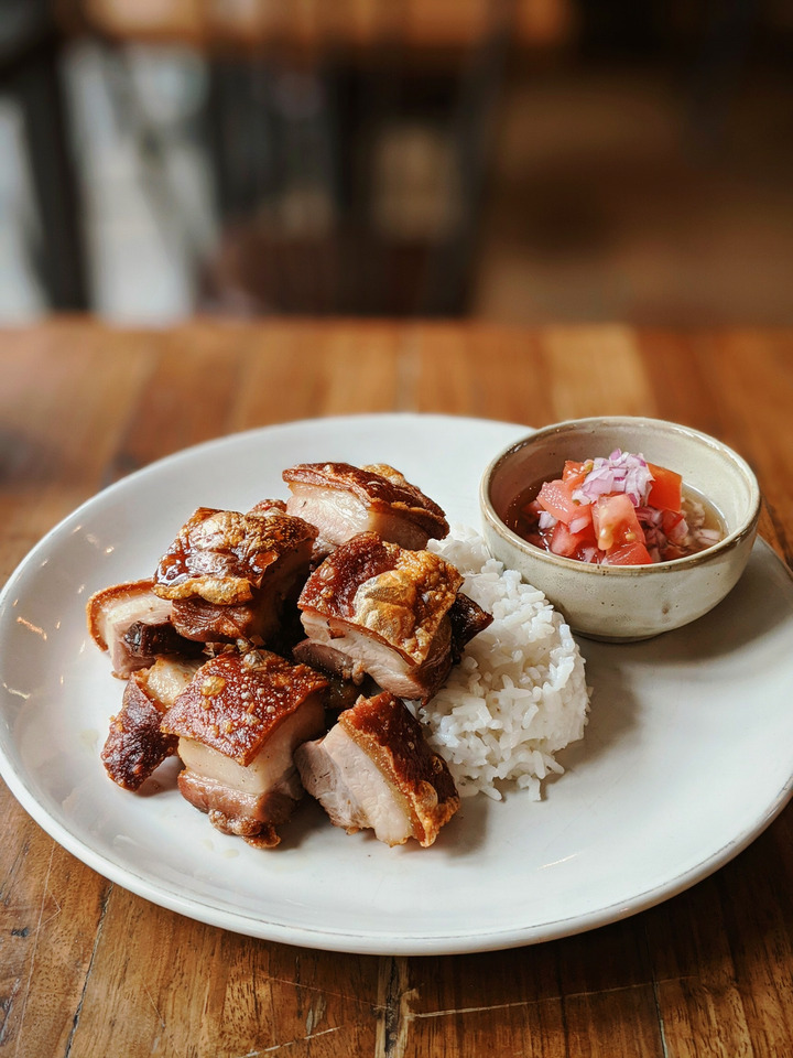 Багнет, илоканская хрустящая свинина (Bagnet)