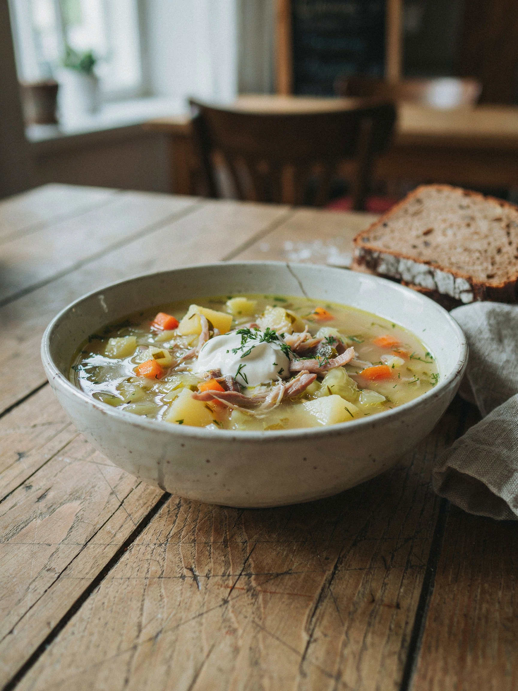 Огуречный суп на солёных огурцах (Zupa ogórkowa)
