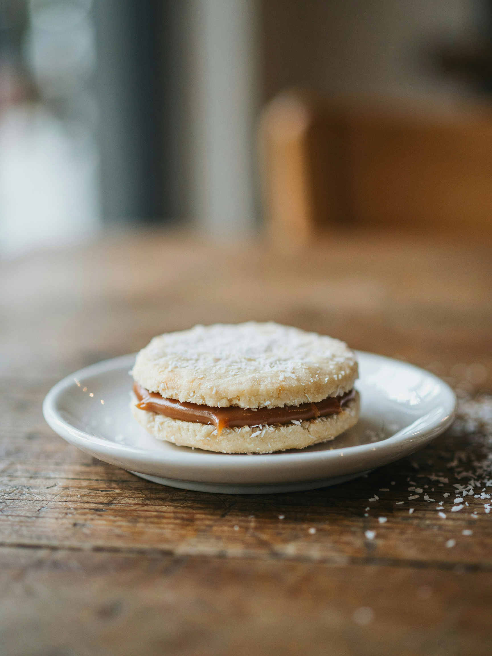 Альфахор из кукурузной муки с дульсе де лече (Alfajores de maicena)