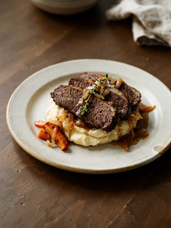 Бриск, тушёная говяжья грудинка (Brisket)
